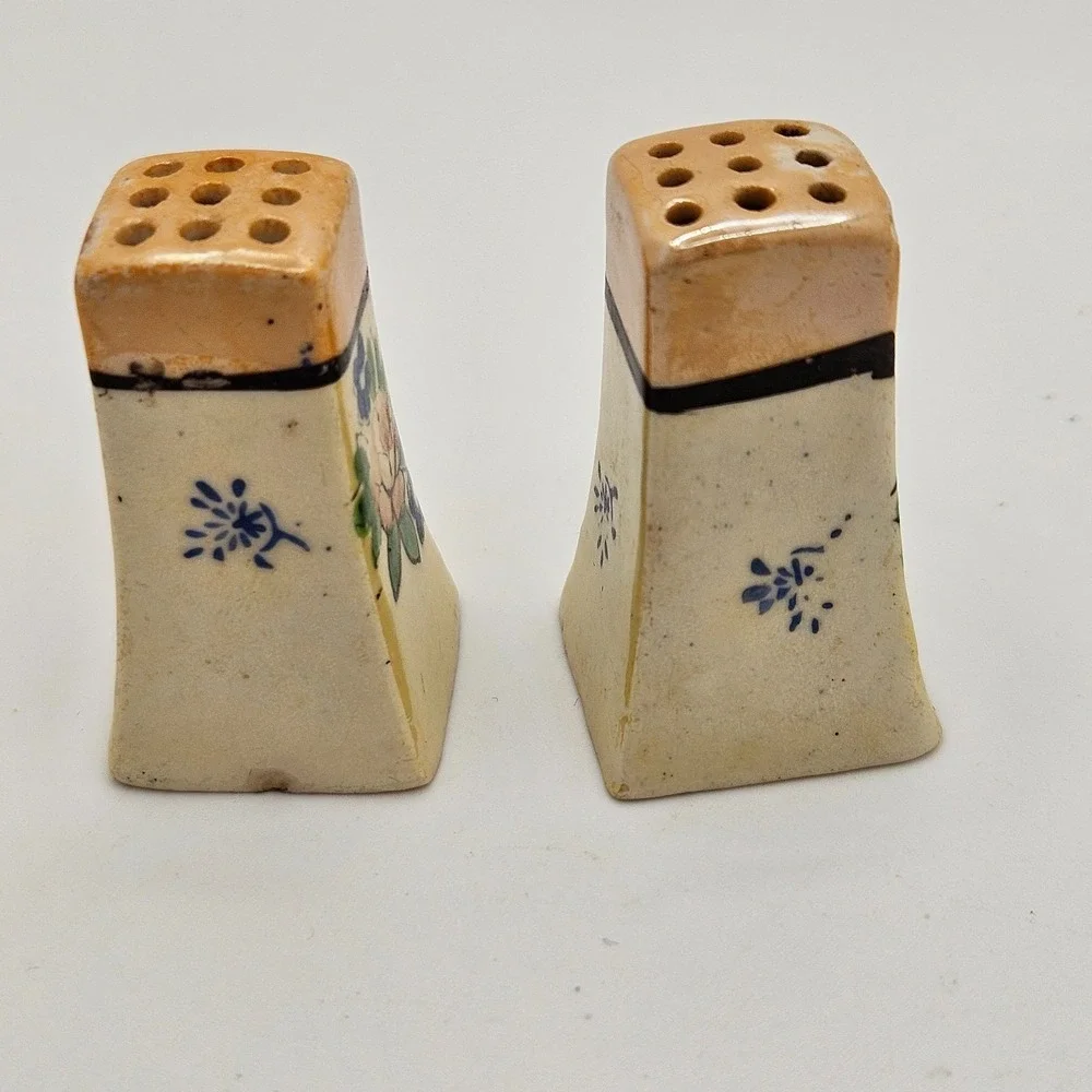 Vintage Japan Ceramic Salt & Pepper Shakers‎ Floral Hand-Painted Square